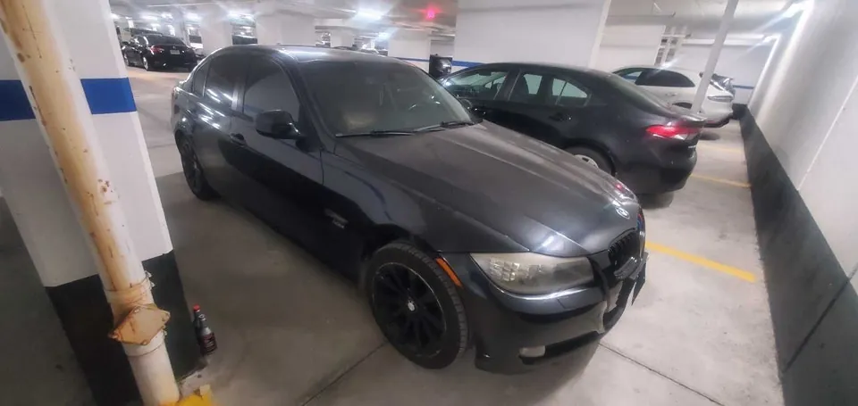 BMW 328Xi 2011 photo 2