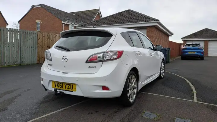 Mazda Mazda3 2012 photo 5