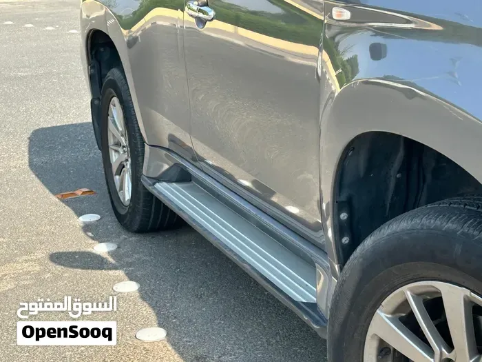 Mitsubishi Montero Sport 2017 photo 2