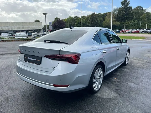 Skoda Octavia 2021 photo 5