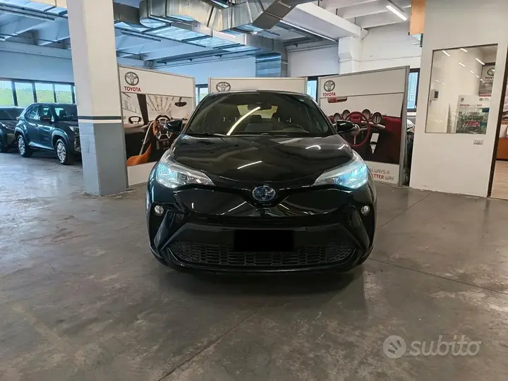 Toyota C-Hr 2022 photo 2