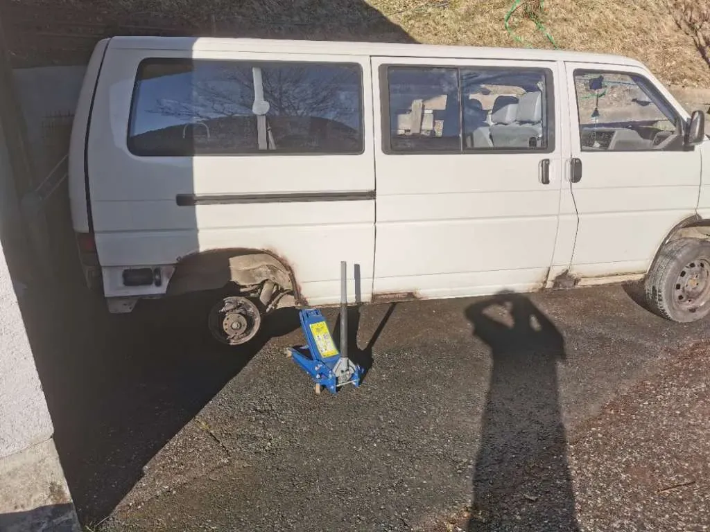 Volkswagen T4 1994 photo 2