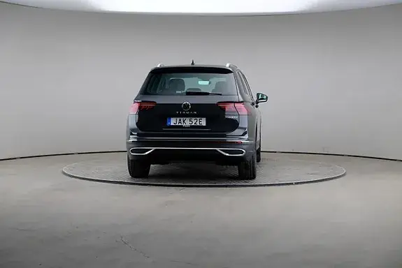 Volkswagen Tiguan 2023 photo 2