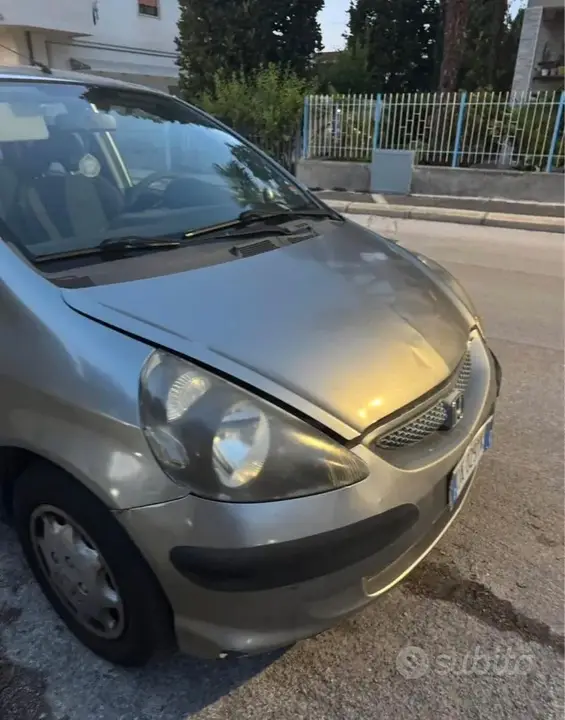 Honda Jazz 2006 photo 2