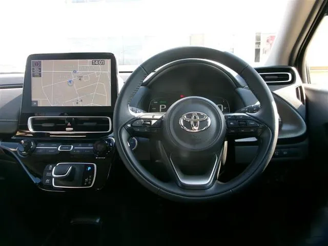 Toyota Aqua Z 2024 photo 4