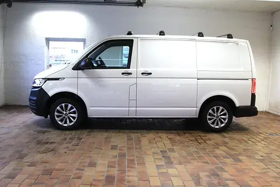 Volkswagen Transporter 2023 photo 3