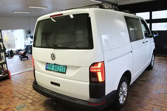 Volkswagen Transporter 2023 photo 5