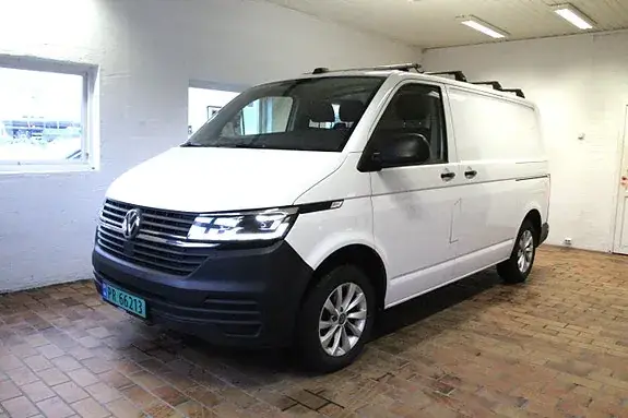Volkswagen Transporter 2023 photo 2