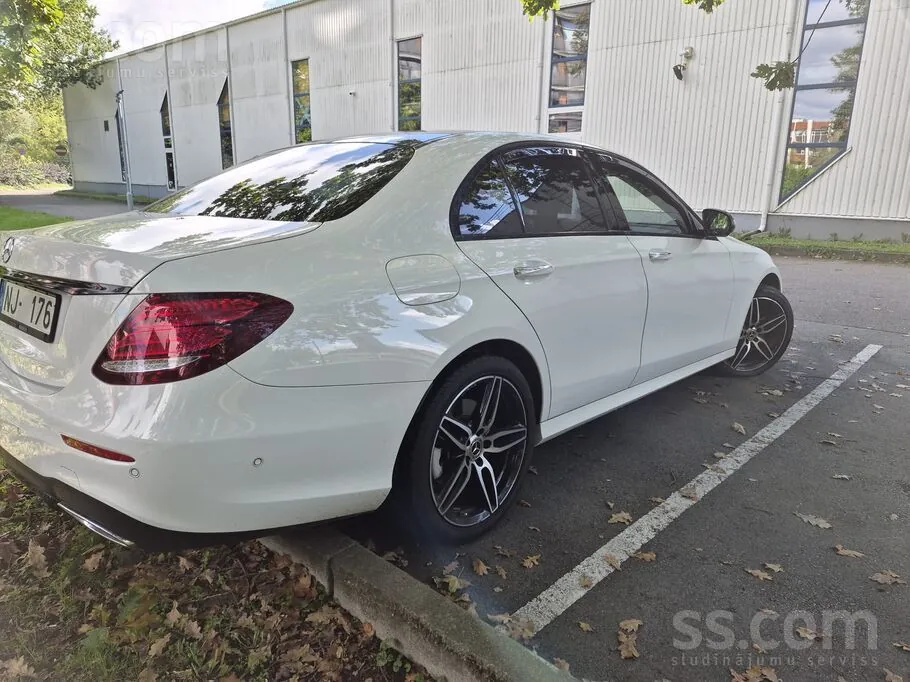 Mercedes-Benz E350 2017 photo 2