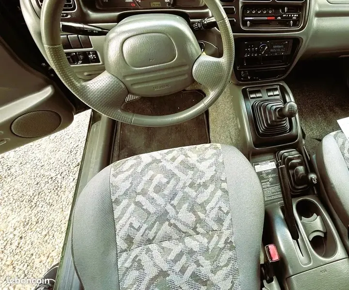 Suzuki Grand Vitara 2000 photo 3