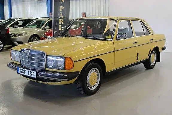 Mercedes-Benz W123 1979 photo 3