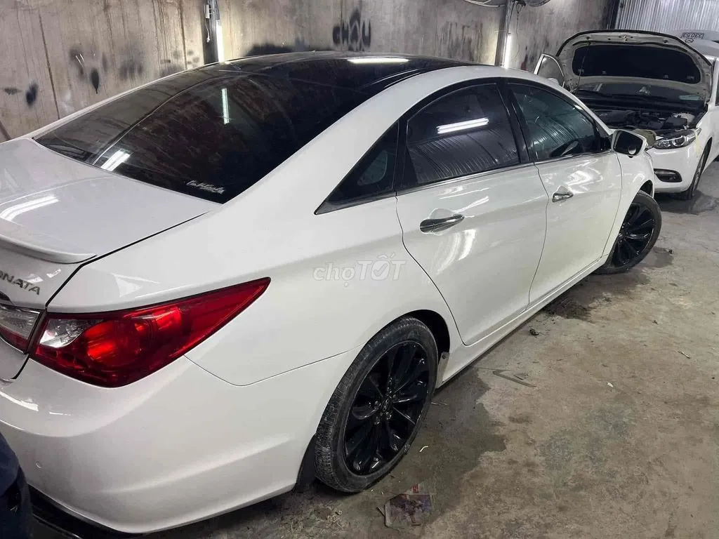 Hyundai Sonata 2010 photo 3