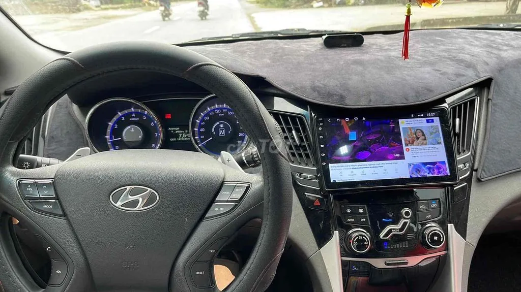 Hyundai Sonata 2010 photo 4
