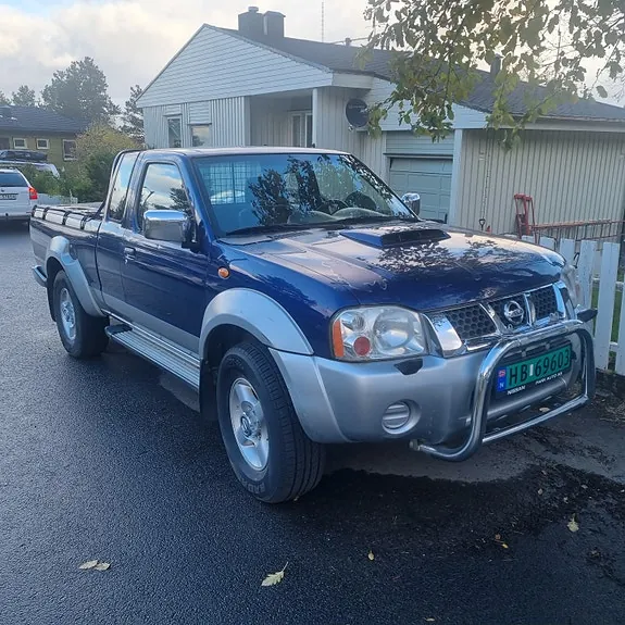 Nissan Np300