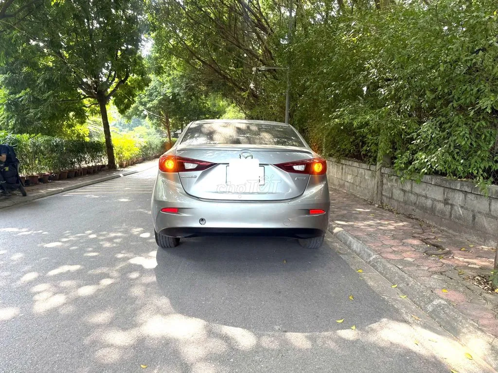 Mazda 3 2016 photo 3