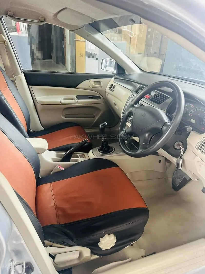 Mitsubishi Lancer