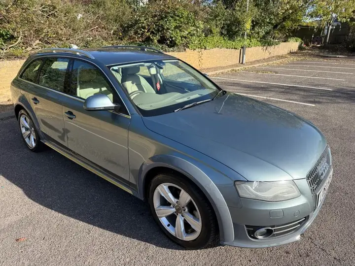 Audi A4 Allroad 2010 photo 5
