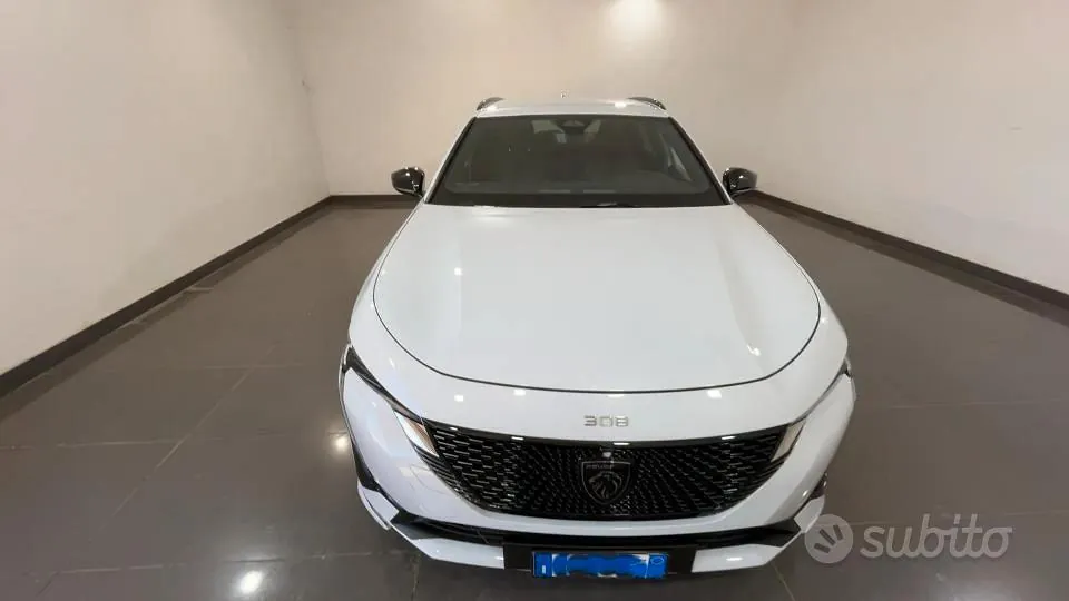 Peugeot 308 2025 photo 2