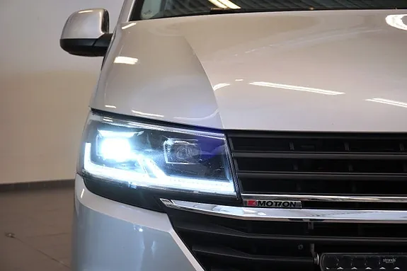Volkswagen Transporter 2023 photo 3