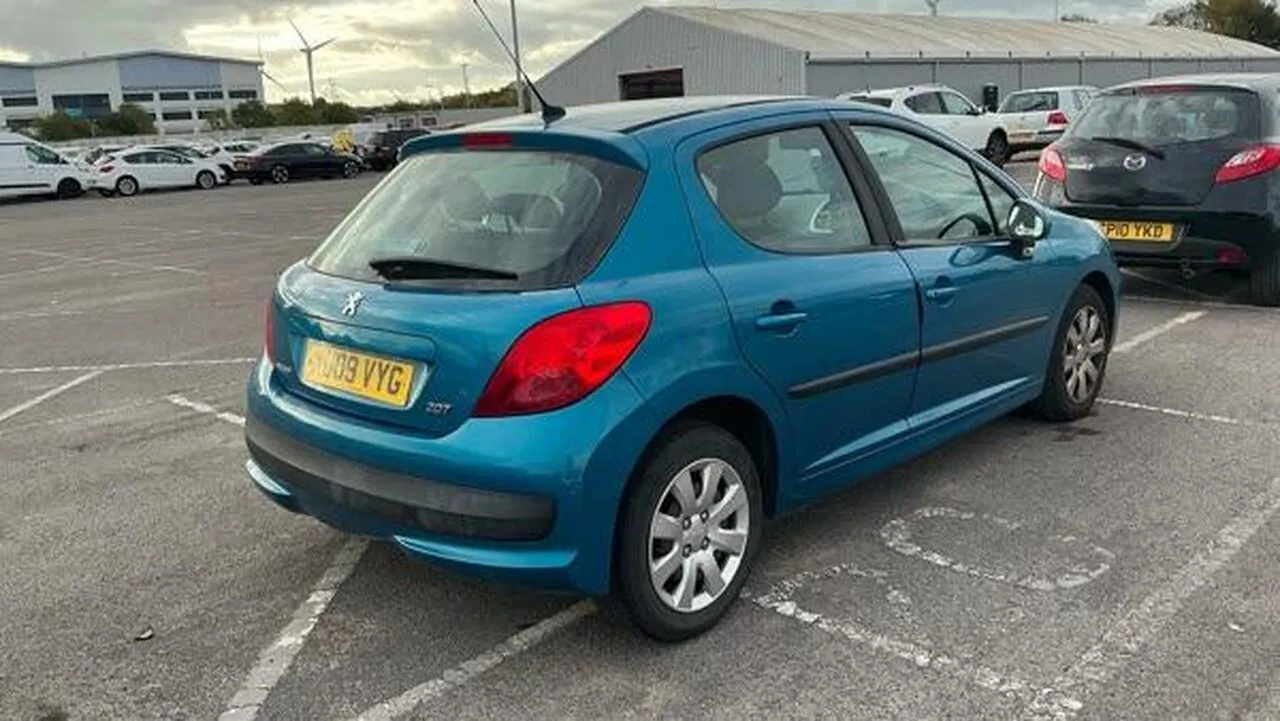 Peugeot 207 2009 photo 4