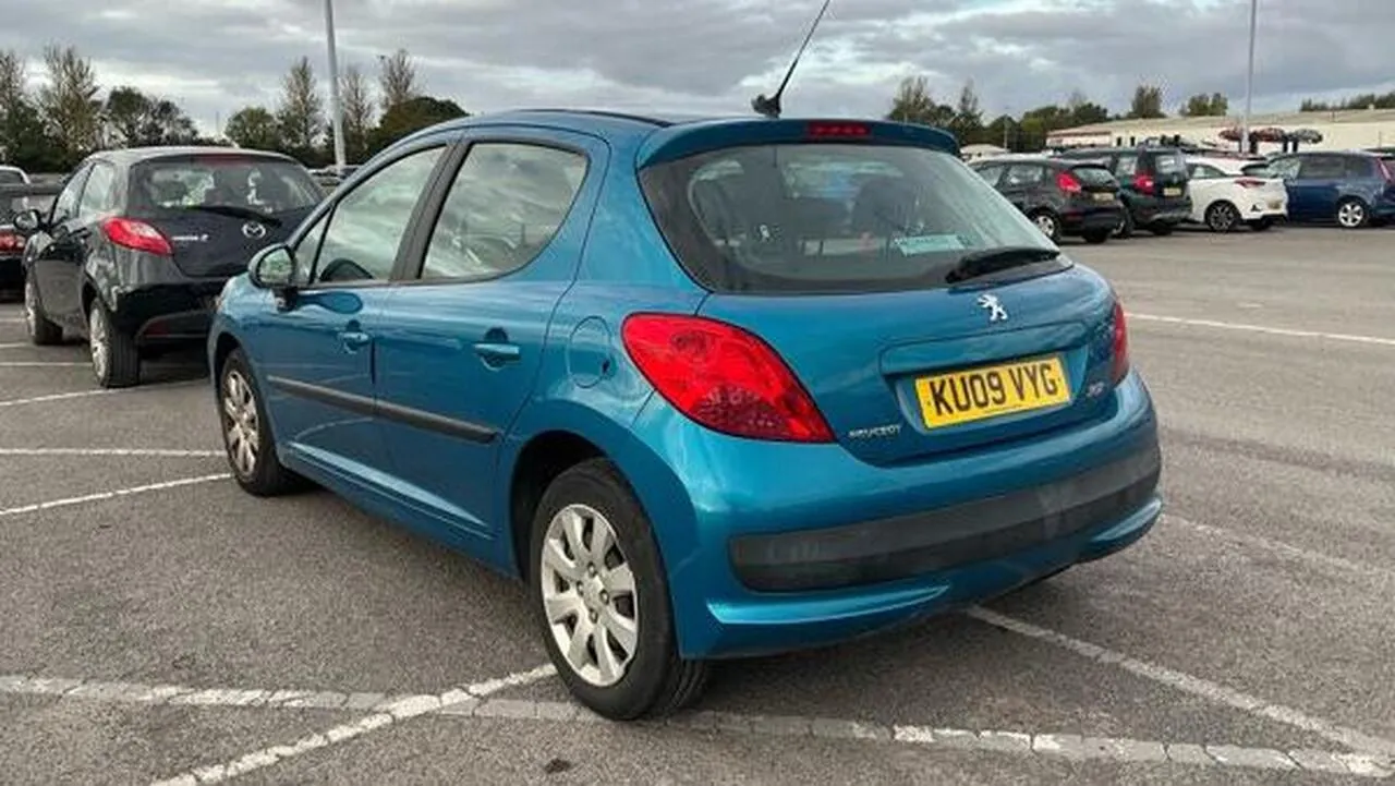 Peugeot 207 2009 photo 3