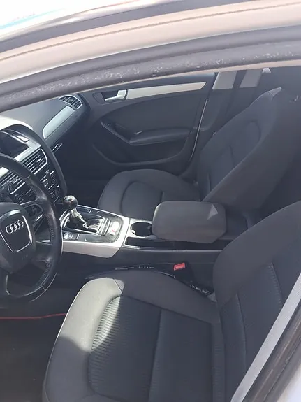 Audi A4 2010 photo 4