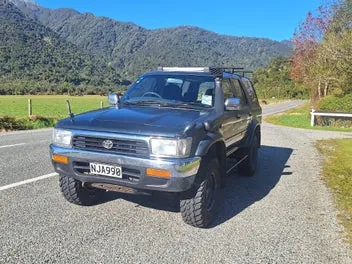 Toyota Hilux 1995 photo 3