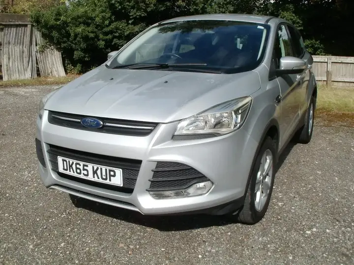 Ford Kuga 2015 photo 3