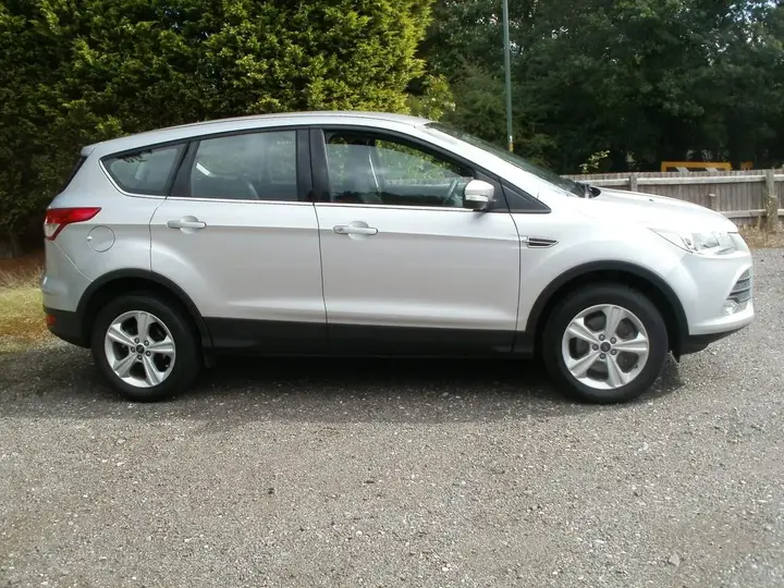Ford Kuga 2015 photo 5
