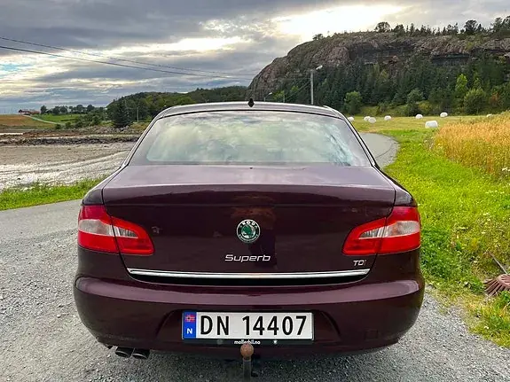 Skoda Superb 2009 photo 5