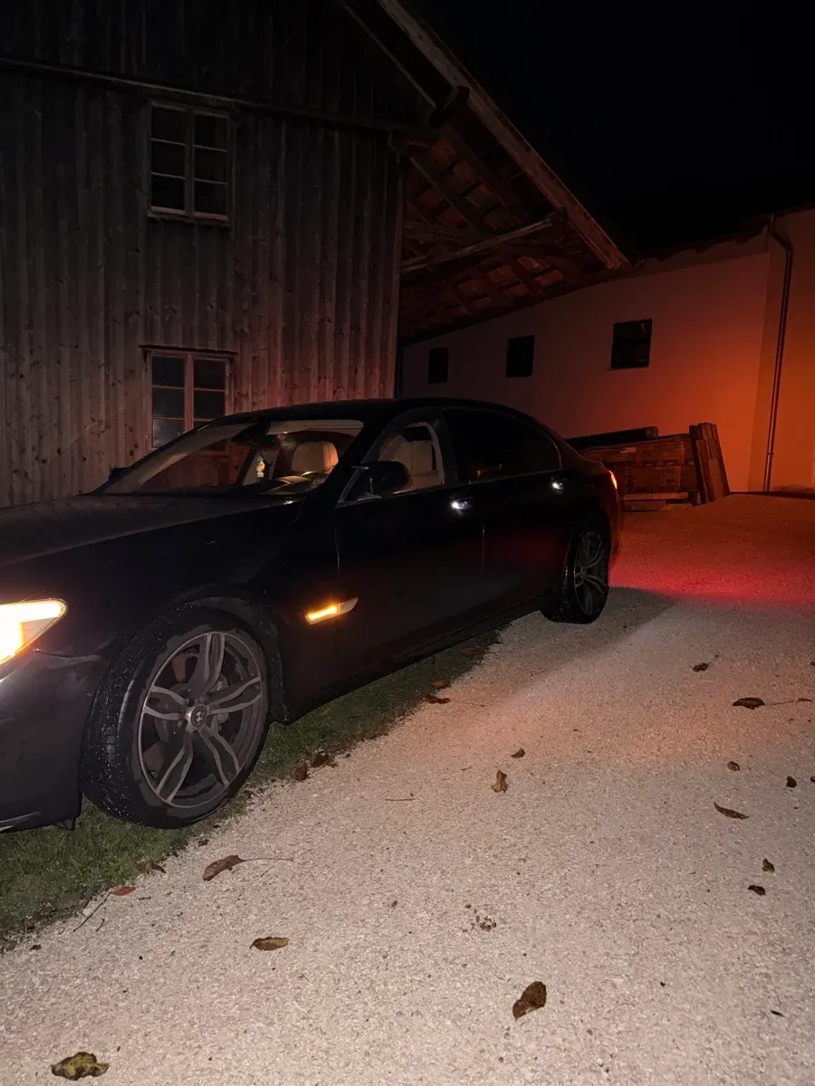 BMW 7 Series 2008 photo 3