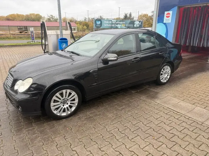 Mercedes-Benz C180