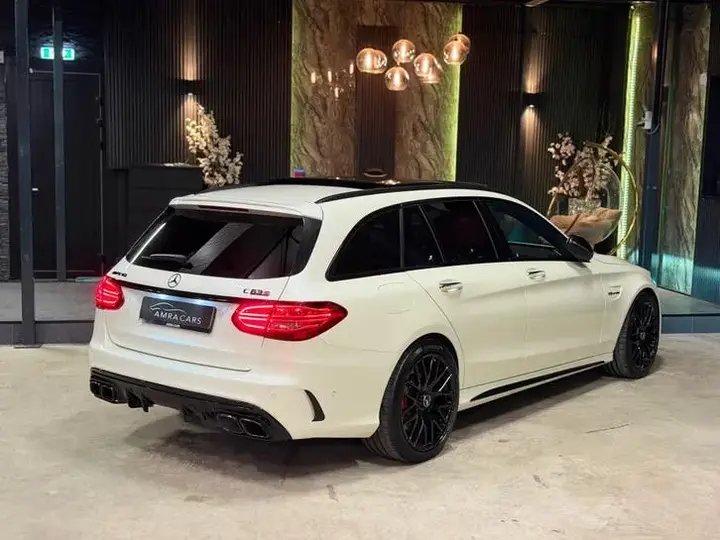 Mercedes-Benz C-Class 2019 photo 3