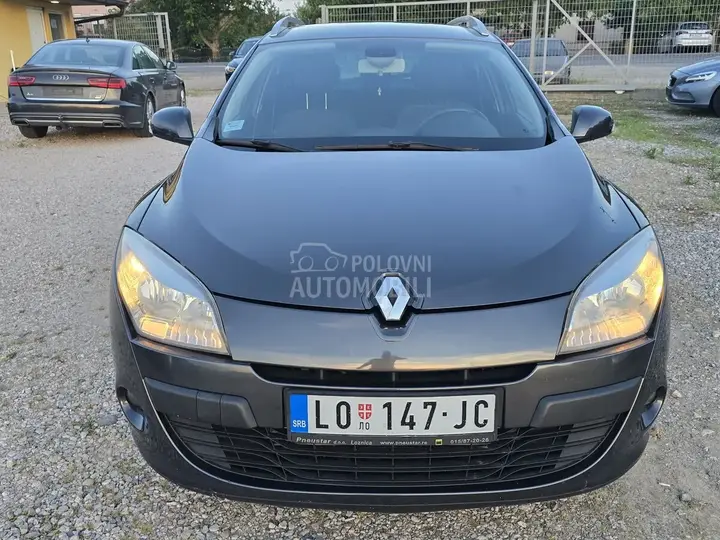 Renault Megane 2010 photo 2