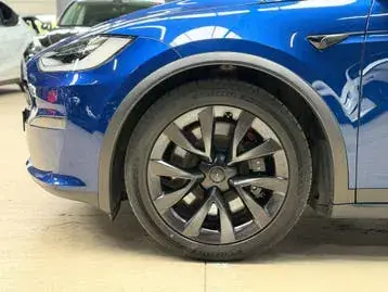 Tesla Model X 2023 photo 2