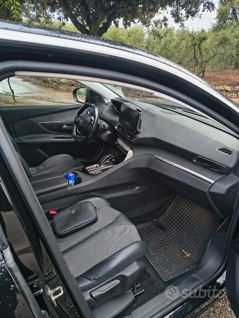 Peugeot 3008 2021 photo 2