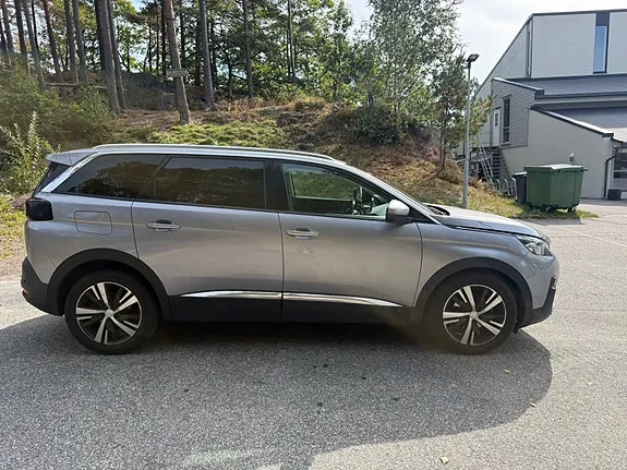 Peugeot 5008 2018 photo 5