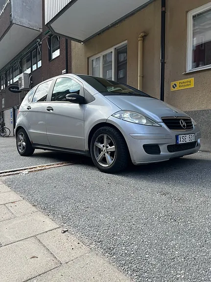 Mercedes-Benz A180