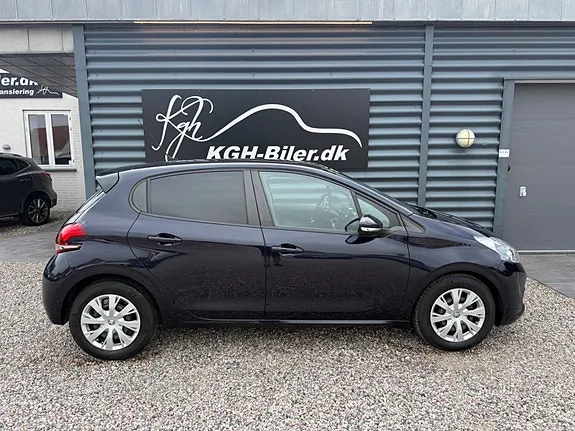 Peugeot 208 2019 photo 3
