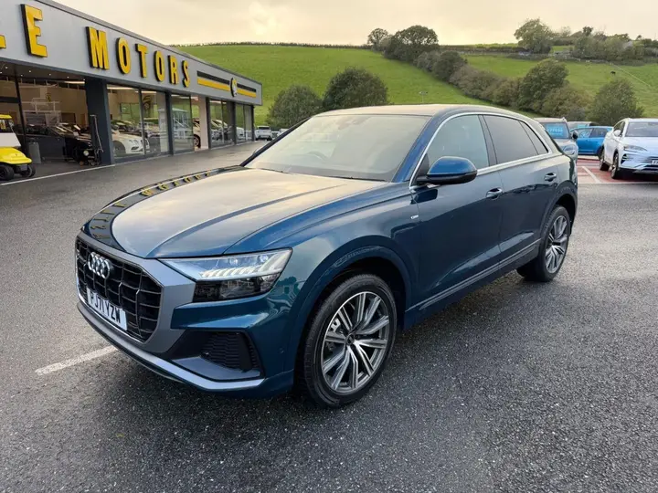 Audi Q8 2021 photo 3
