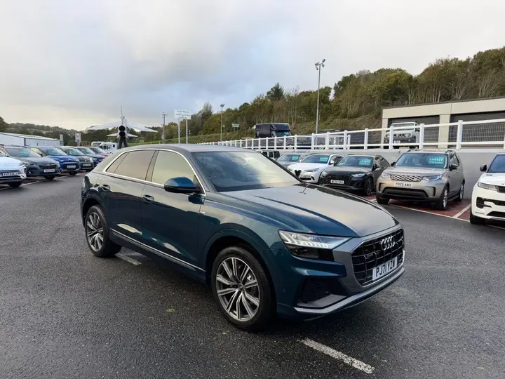Audi Q8