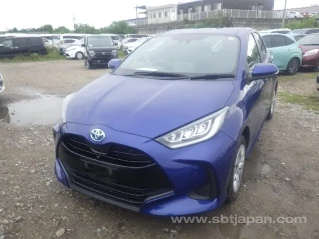Toyota Yaris 2023 photo 2