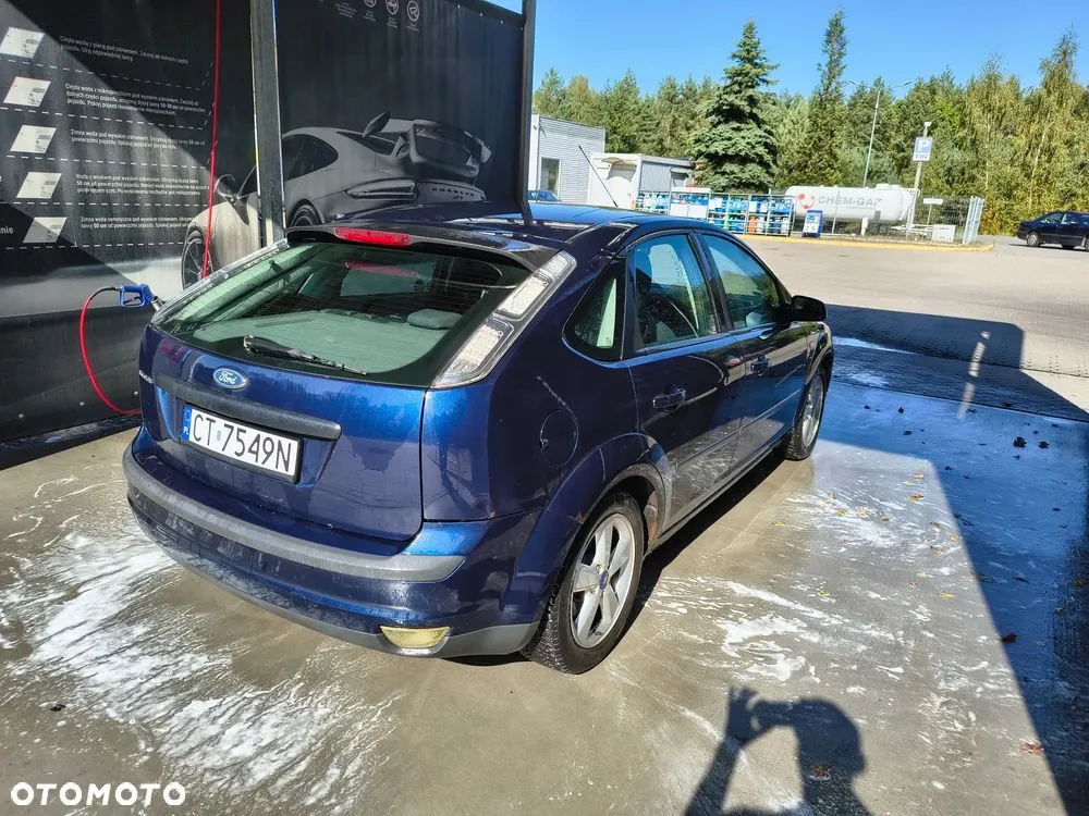 Ford Focus 2005 photo 2