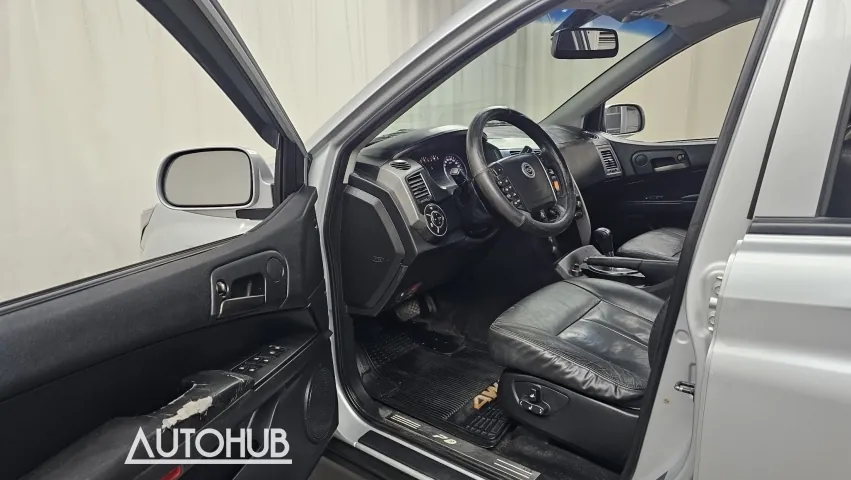 KG Mobility Korando Sports 2012 photo 4
