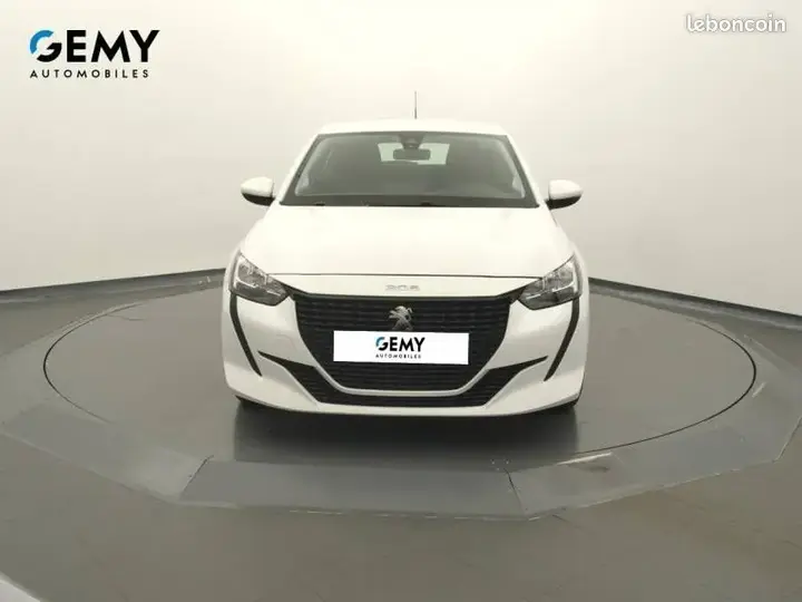 Peugeot 208 2021 photo 2