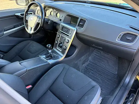 Volvo V60 2011 photo 4
