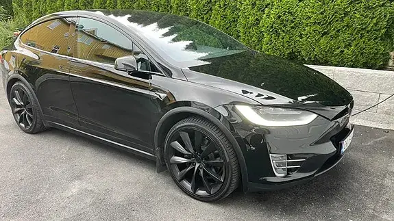 Tesla Model X 2017 photo 2