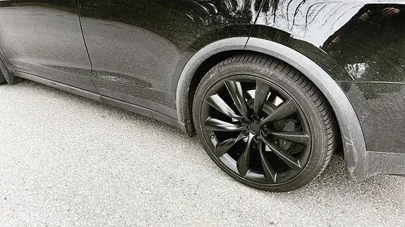 Tesla Model X 2017 photo 4