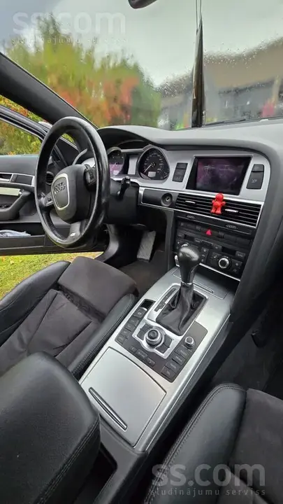 Audi A6 2010 photo 4