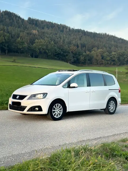 Seat Alhambra 2011 photo 2